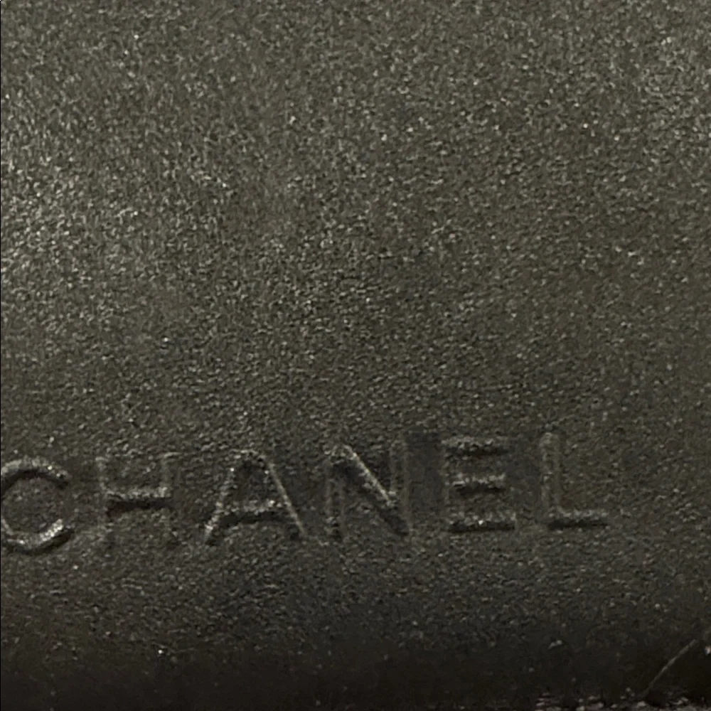 Chanel Pilot Polarized aviator sunglasses in quilted leather case - Picture 2 of 14